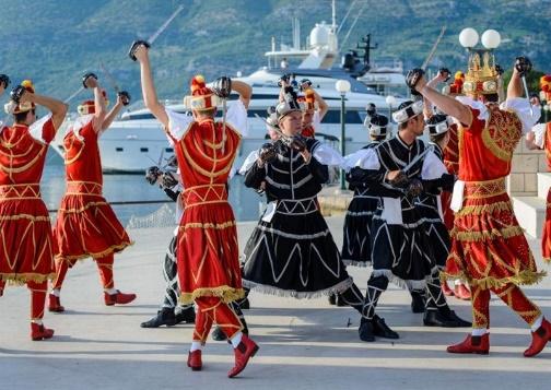 Afternoon transfer to the village followed by a visit to a local farm you will indulge in a typical village party with Croatian delicacies, an all-inclusive dinner with local dishes made from their