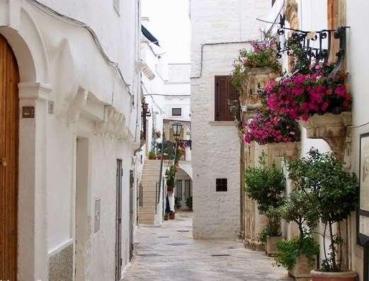 This area is dotted with charming towns such as Locorotondo and Martina Franca.