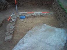 The width of the foundation was 1.2 m, and the width of the intermittently extant wall was 0.80 m. The length of the part of the wall revealed was 16.20 m.