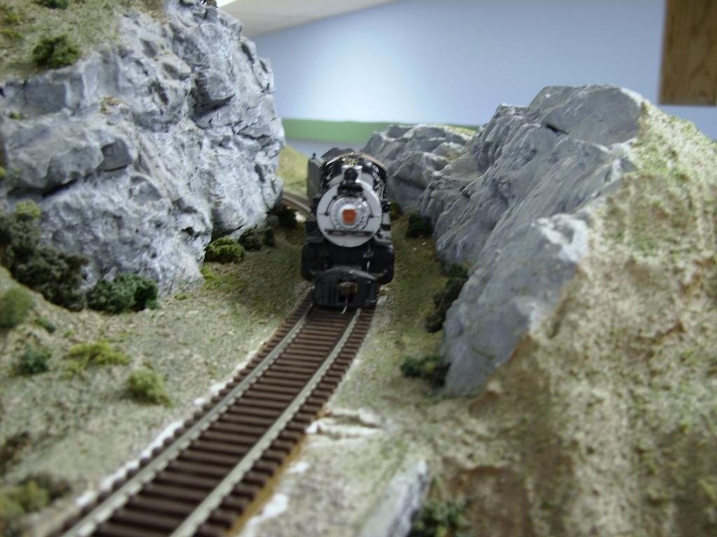 September 15 th Open Houses Dave Trone WEST PENN RAILROAD http://kc.pennsyrr.com/layouts/trone/ Saturday, September 15, 2012, 10 AM to 8 PM The WEST PENN railroad was established in 1996.