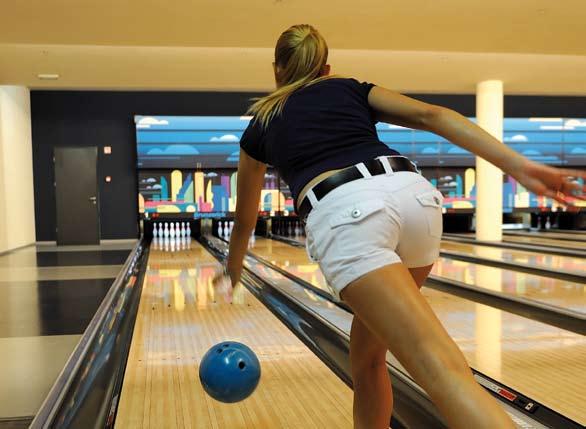 Put your fingers in the ball, roll it down the lane and knock over the pins. All of them first time if you can! Bowling WHO? Suitable for children aged 6 and older BOWLING CITY LESCE WHERE?