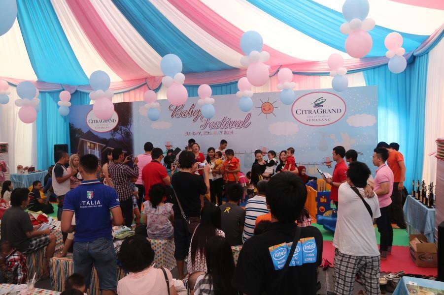 Various competitions were held during the event, such as photo and dancing contest and walking competition.