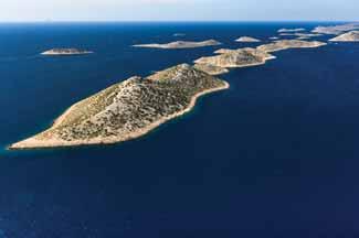 (D) Day 2 Split Primošten Vodice - Zadar Sunday Depart from Split early in the morning to Primošten with visit of the Krka National Park, with its magnificent waterfalls.