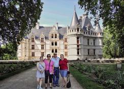 Nothing is more spectacular than walking in the foot-steps of French Kings and Queens to discover the beauty and architecture of the Loire Valley.