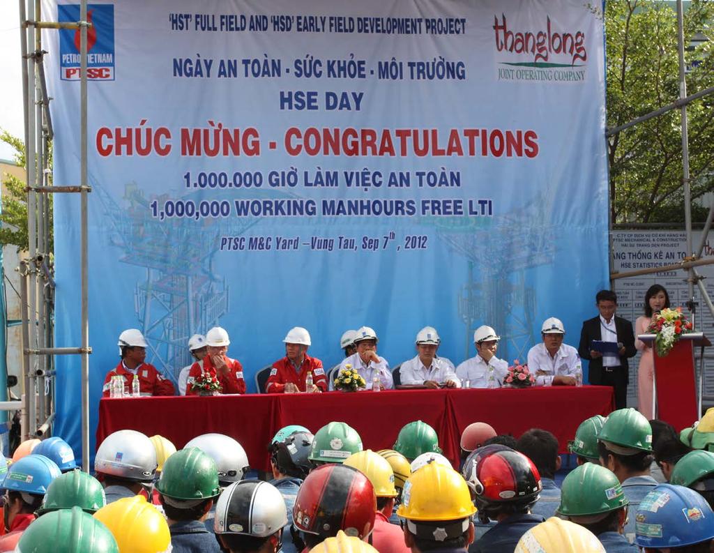 SU TU TRANG PROJECT OBTAINED ITS FIRST GAS AHEAD OF SCHEDULE On 15th November 2012, at PetroVietnam Head Office in Ha Noi City, Cuu Long Joint Operating Company celebrated the First Gas Ceremony of