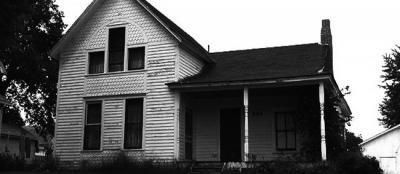 On June 9, 1912, six members of the Moore family in Villisca and two guests of theirs were found dead