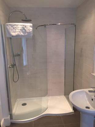 Bathrooms, Shower-rooms & Toilets (Ensuite or Shared) All rooms have en-suite bathrooms and upon request a room with a level bathroom entrance can be allocated.