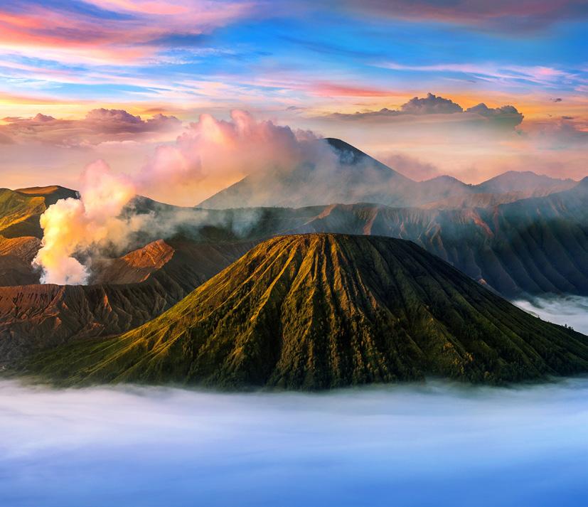 Borobodur temple Mt Bromo Gungkawi Temple, Bali 16 DAY ITINERARY, DEPARTING 18 MARCH 2019 18 March London / Singapore Depart London Heathrow on a morning Singapore Airlines flight to Singapore.