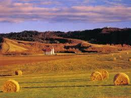 Saskatchewan Central Provinces in Interior Plains Called The Prairie Provinces Manitoba and Saskatchewan Economy based on growing season Wheat is major