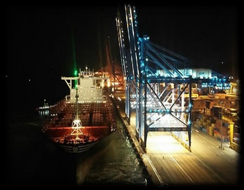 3m The World s Largest vessels calling at Busan Port 18,270 TEU vessel Maersk MC-Kinney Moller (July 15,