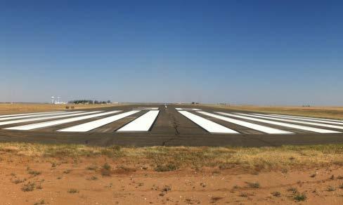 AIRPORT MTER PLAN CVN 1.3.1 CVN Runways Clovis Municipal Airport has a total of three runways. Runway 4/22 is a 7,200 foot paved runway that is the Airport s primary runway.