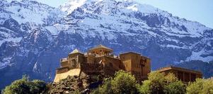 Kasbah Toubkal, 1,800 metres up in the crescent of the High Atlas, lies in sight of Jbel Toubkal, North Africa s highest mountain at 4,167 metres.