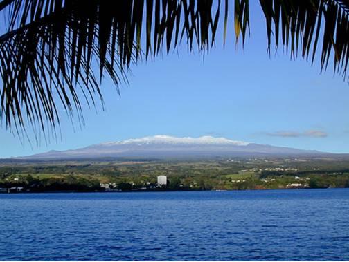 Dominated by the twin peaks of Mauna Kea and Mauna Loa, both over 13,000 feet high, the Big