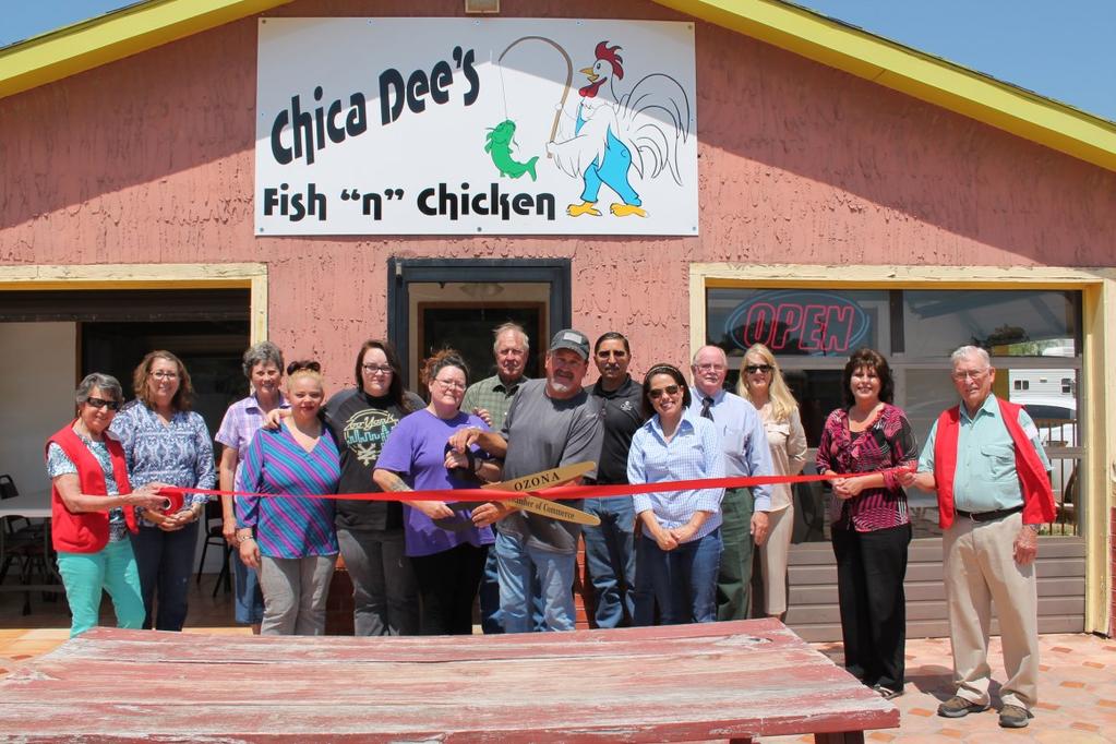 June 2017 Chamber Dialogue Page 2 Ozona welcomes ChickaDee s Fish n Chicken County officials, Chamber Board of Directors, staff, ambassadors and locals all gathered at a Ribbon Cutting ceremony held