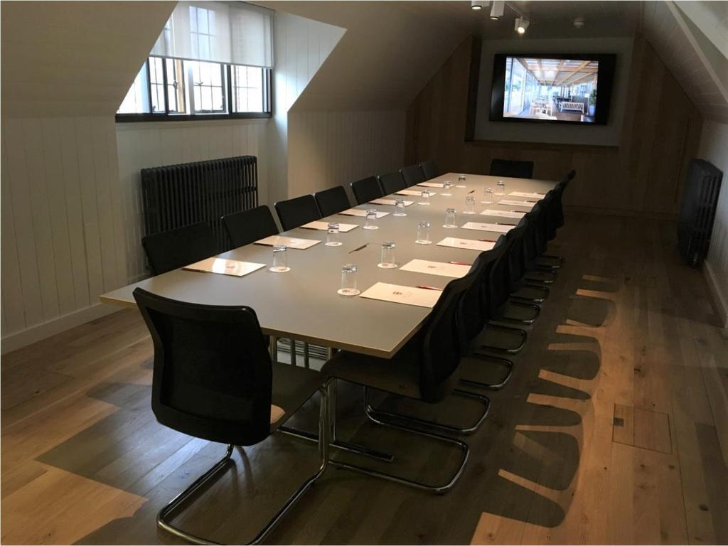 B A I N R O O M The Bain Room, located in the loft space of West Court, provides a comfortable and private setting for those looking for