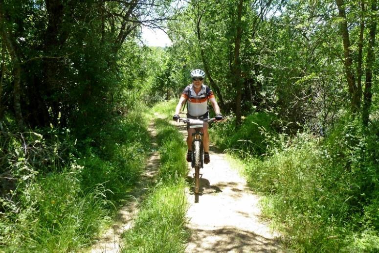 dirt roads and single tracks joining the Santiago s