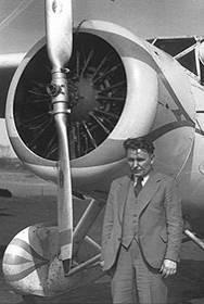 1933: Wiley Post -