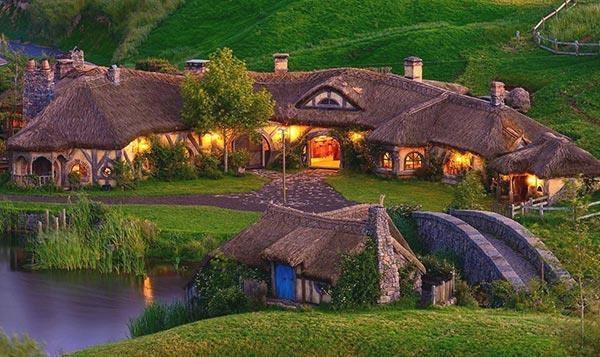 En route, near Matamata and following lunch, enjoy a guided tour of Hobbiton, one of the key settings for Peter Jackson's movie trilogies, "The Lord of the Rings" and "The Hobbit".