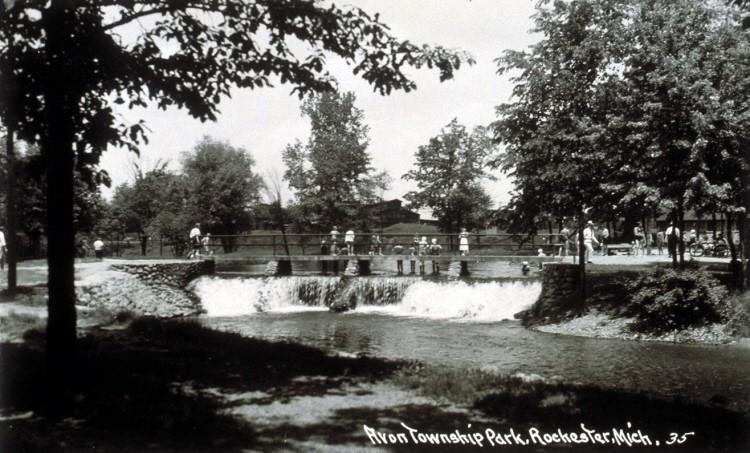 Figure 4. Avon Park dam and bridge across Paint Creek Circa 1940 postcard view showing Avon Park dam and bridge on Paint Creek.