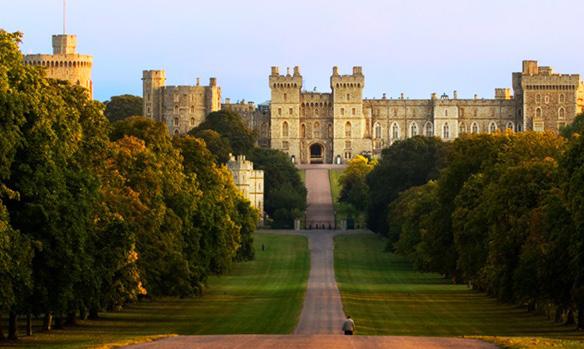 ROYAL LONDON Windsor Castle Windsor Castle is one of three official residences of The Queen.