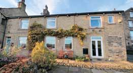 Manchester approx 28 miles Guide Price 289,950 Derwent Court RIPPONDEN Well presented detached family home Accommodation over 3 floors