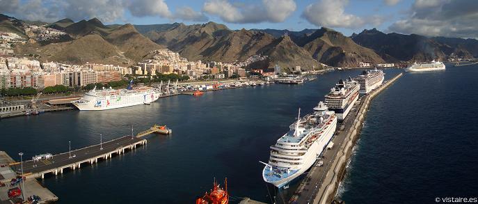 12N: CRUISER APOTHEOSIS IN THE PORT OF SANTA CRUZ DE TENERIFE What happened last 12th November 2010 is already part of the landmarks related to the cruise ship traffic in the port of Santa Cruz de