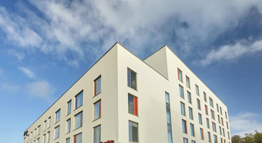 HAMPTON BY HILTON Opened in 2015, this centrally located hotel offers easy access to the bustling town centre, the beach and the The Bournemouth International Centre.