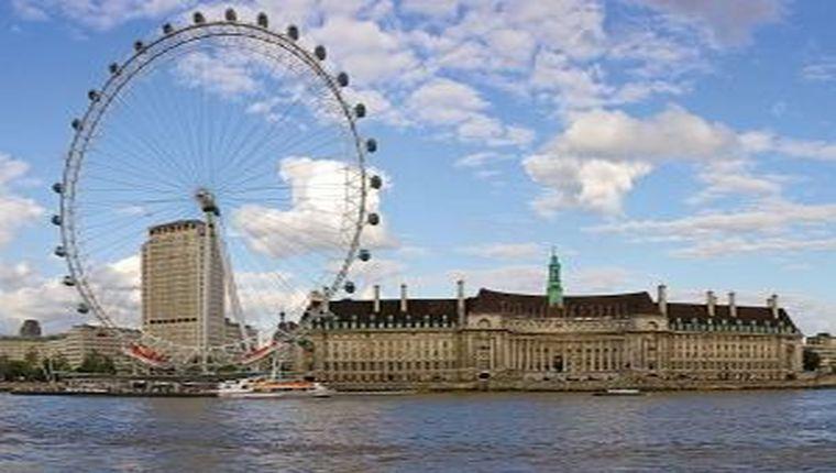 Daywise Itinerary Day 1 Welcome to London Bon voyage! Today you are off on your exciting European tour with Thomas Cook, as you board your flight to London. Proceed for dinner at an Indian restaurant.