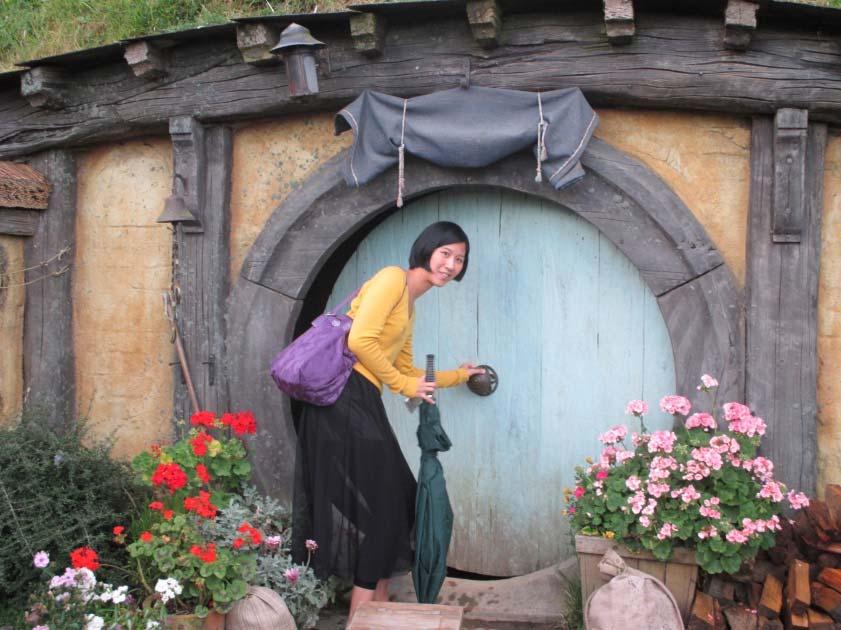 Figure Eight Qi Shanshan from Macau s Institute of Tourism about to enter a Hobbit s home at Hobbiton Research within New Zealand Research in New Zealand has continued themes from 2013.
