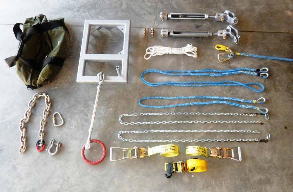 9 8 1 7 10 11 6 12 2 4 3 5 13 Foxxhole Lite Accessories List 15 1 Accessories Bag 2 Hammock Tensioning Chain 3 Carabineer for Tension Chain 4 Hammock support clevis 5 Red Weldless Anchoring Ring 6