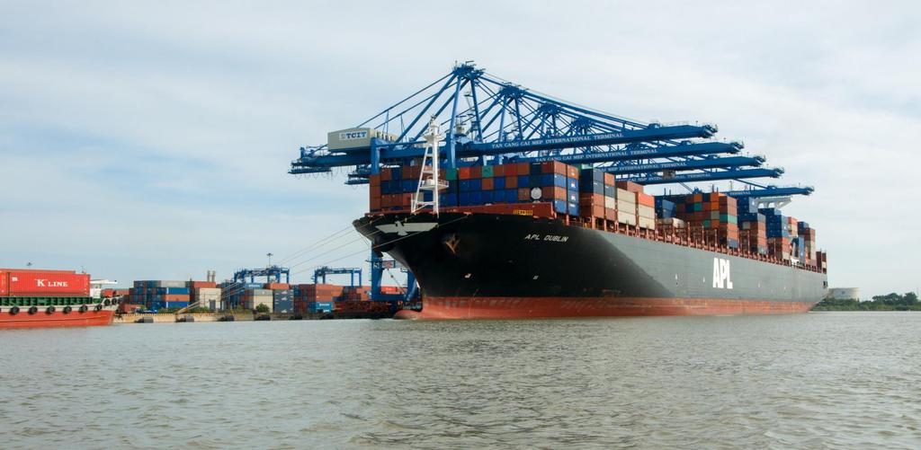 4. POSIBILITY TO ACCOMMODATE BIG-SIZED VESSELS 14,000 TEU In October