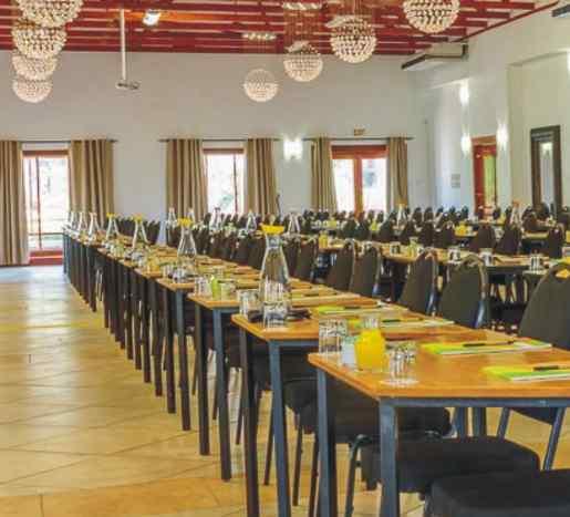 ZULU NYALA GROUP CONFERENCES WEDDINGS ACTIVITIES CONFERENCING & WEDDINGS For your romantic wedding service at Country Manor (Sandton, Jhb) there is a chapel on the premises.