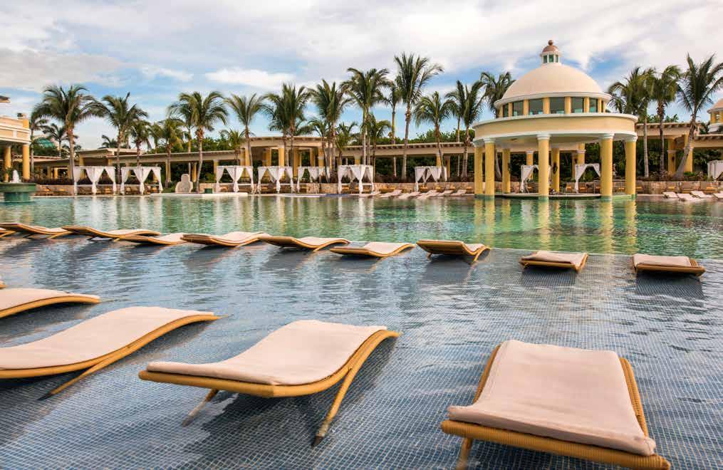 2015 Grand Hotel Paraíso Beyond your dreams Like a gilded palace rising from turquoise seas, IBEROSTAR Grand Hotel Paraíso stands majestically on the combed shores of Riviera Maya.