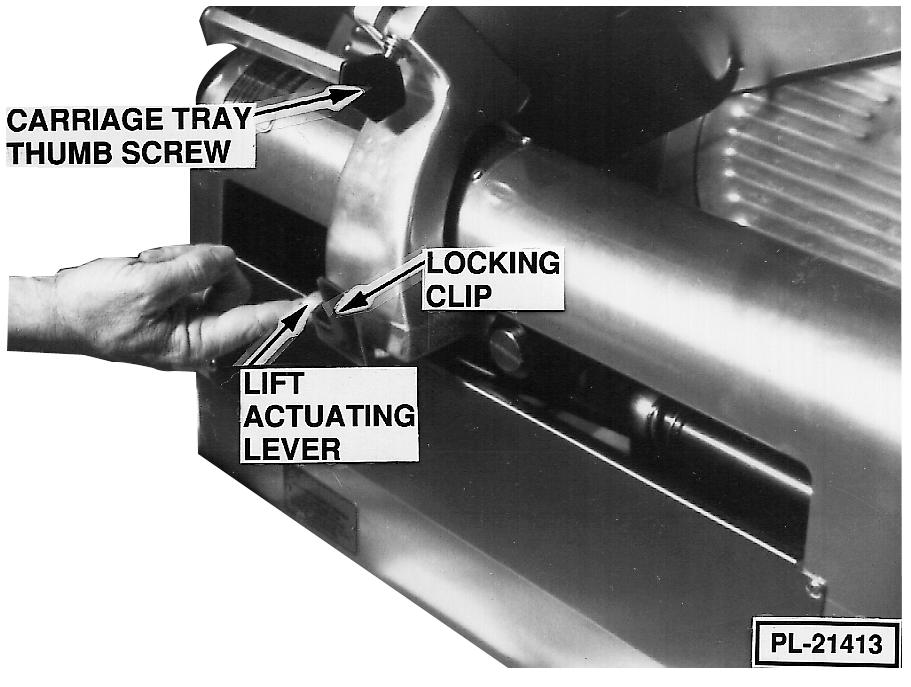 For manual slicing, use the carriage tray handle to push the carriage back and forth (Fig. 8). For automatic slicing, turn the adjusting screw (Fig.