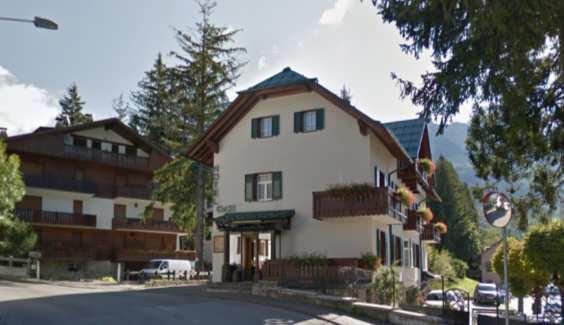 17. Hotel Oasi 8 minute walk from Finals Venue Convention C (Hotels 2 Star) 18.