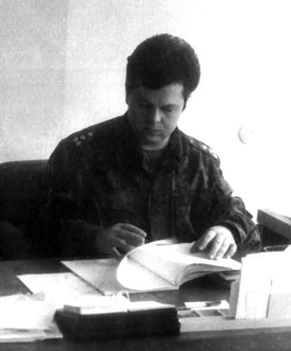 KAM Aviacijos tarnybos štabo viršininkas kpt. Rolandas Banionis (1964 09 03 1993 03 13). 1992 m. 1992 m. balandžio 27 d.