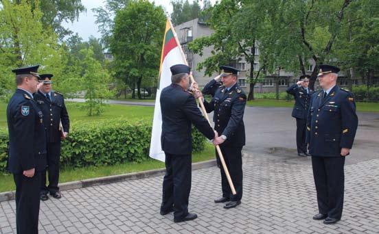 Juciui (laiko KOP vėliavą). 2007 08 16 KOP vadas brg. gen.