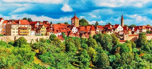 local storyteller at the famed Rapunzel s Castle Trendelburg. Continue on to Reinhardswald, home to Sleeping Beauty s castle Sababurg.