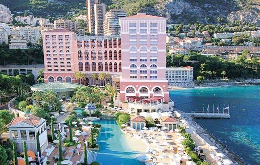 Packages Monte-Carlo Société des Bains de Mer 1 night stay in a double room (1) with breakfast (2) at the Hôtel Hermitage Monte-Carlo, the Hôtel de Paris Monte-Carlo, the Monte-Carlo Beach or at the