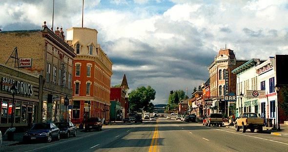 Leadville s Main Street Leadville takes its place among a collection of authentic Colorado towns.