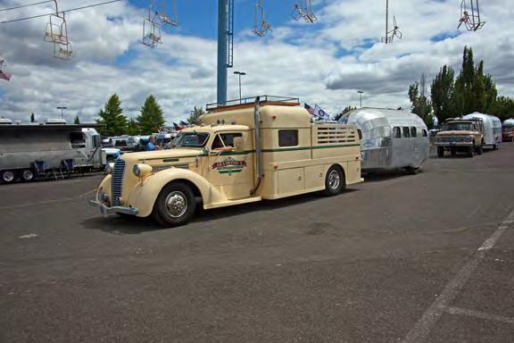 The festivities really got underway on Saturday morning when the Vintage Airstream Club paraded onto the Fairgrounds as they do at all