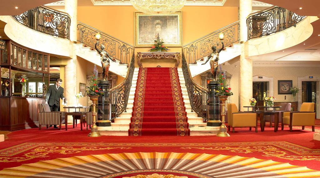 ONE OF IRELAND S GREATEST FOUR STAR HOTELS The four star Bridge House Hotel is centrally located in the thriving midlands town of Tullamore.