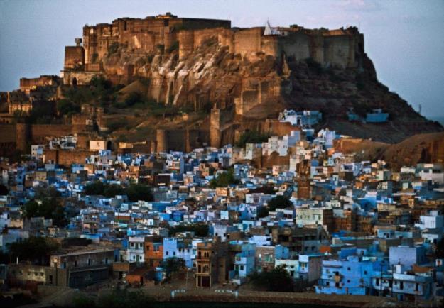 Jodhpur is famously called the Sun City, as the sun is visible here first every morning.