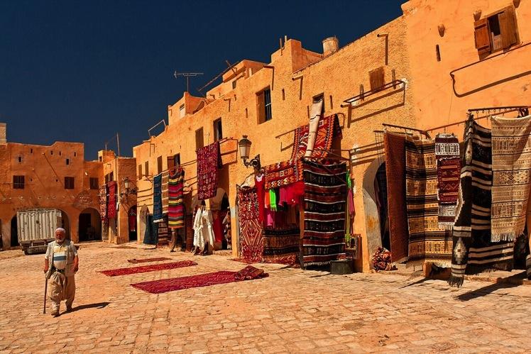 Ghardaïa In the river valley of the Oued M Zab, in a long valley on the edge of the Sahara, is a cluster of five towns: Ghardaïa, Melika, Beni Isguen, Bou Noura and