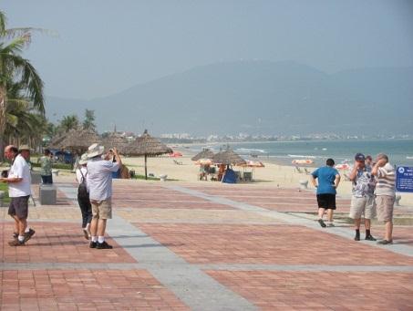 Leave Hoian to Danang during the Vietnam War, Danang Air Base was one of the busiest airports in the world.