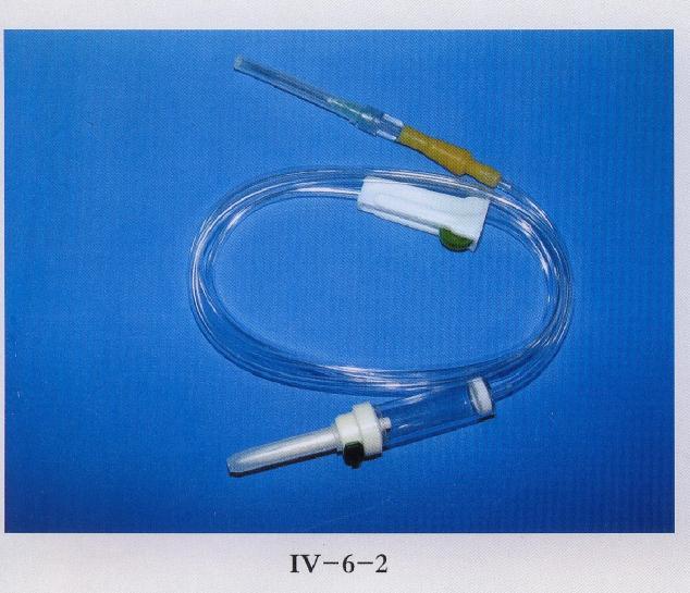 I.V.-6-2:ABS vented spike with cap, smaller mould plastics chamber with disk filter, PVC tube