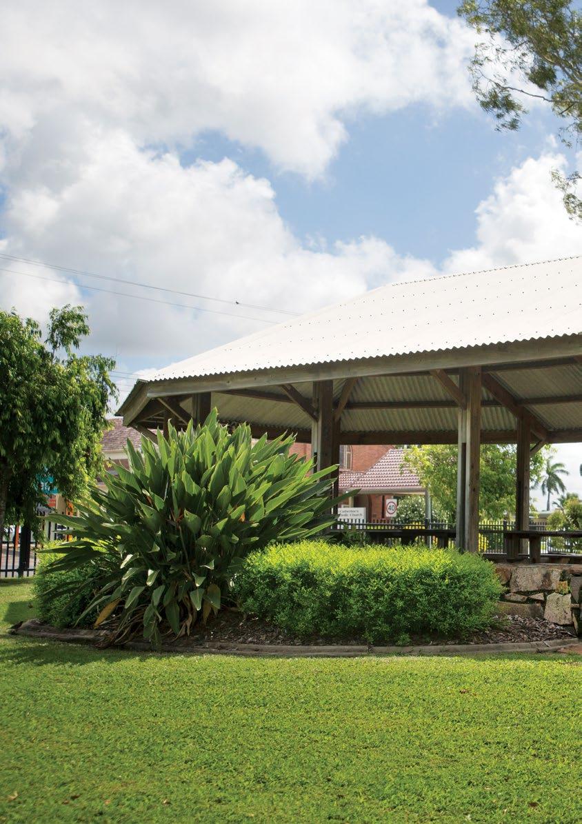 10 TOURIST FACILITIES A picturesque location situated just off the Bruce Highway, Proserpine is an ideally located tourist destination for visitors exploring the Whitsunday Region.
