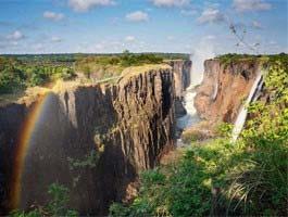 WATERFALLS & WILDLIFE AN AFRICAN ADVENTURE 6 Night Tour (Pre Cruise) / 5 Night Tour (Post Cruise) Meals: 6 breakfasts, 3 lunches & 4 dinners (Pre Cruise) / 5 breakfasts, 2 lunches & 4 dinners (Post