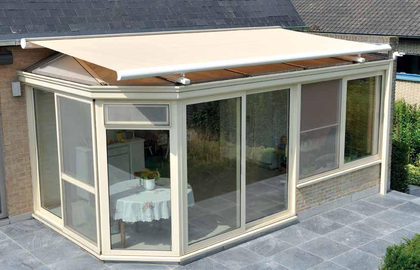 B-127 VERANDA Flexible conservatory awning The B-127 Veranda is also available with an extension up to 1,25 m, which provides additional frontal sun protection.