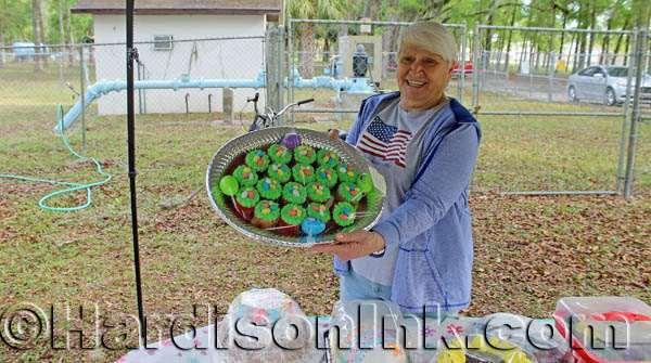 Betty Anderson shows some cupcakes